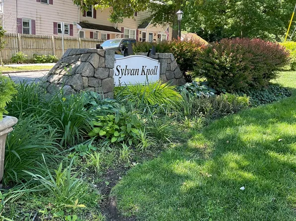 238 Sylvan Knoll Road, Stamford, CT 06902
