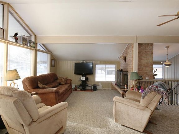 3rd image of 150 Ann St