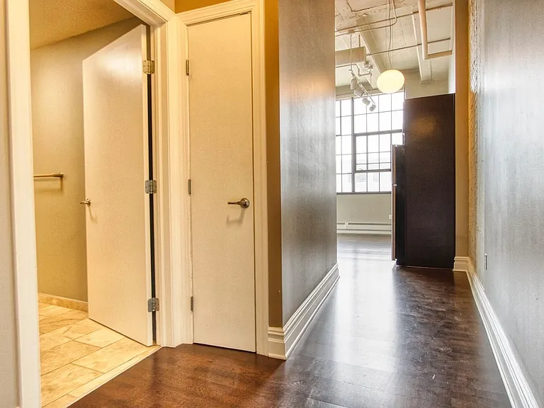 2917 Main St #G7 — Photo 7