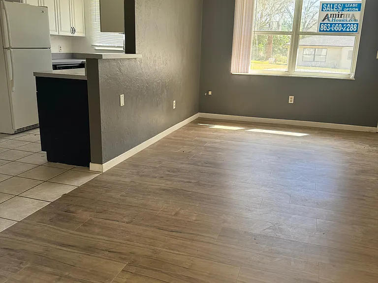 308 Violet Ln — Photo 12
