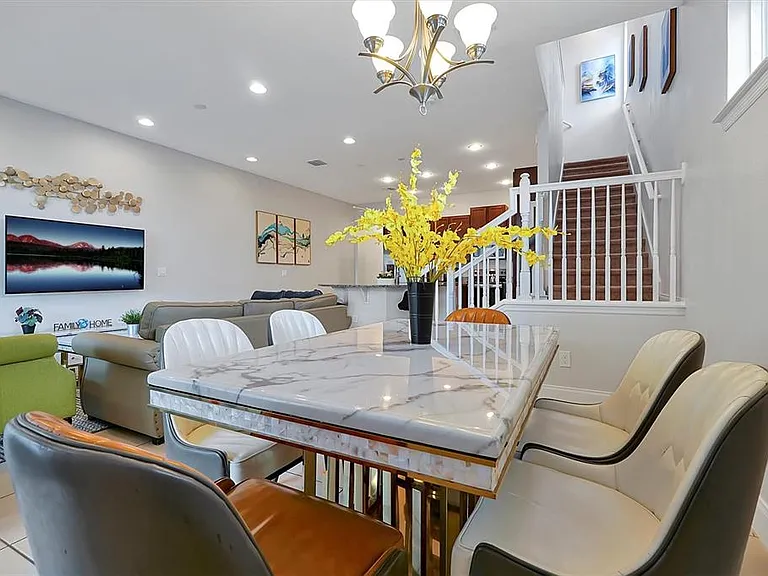 297 Captiva Dr — Photo 13