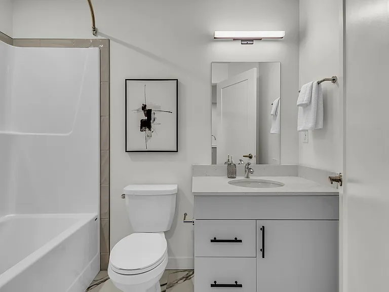 835 Saint Albert Trl — Photo 9