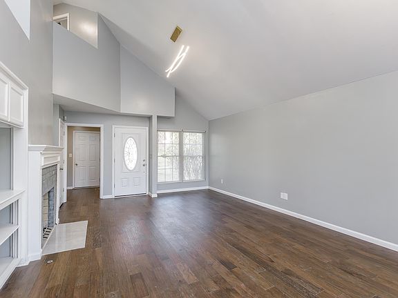 4th image of 2237 Valencia Dr