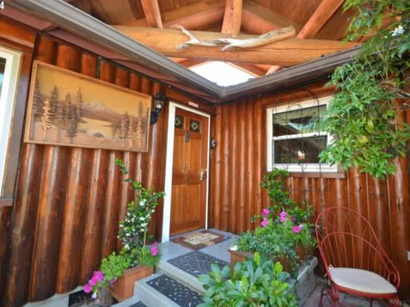 15880 Bluff Rd, Sandy, OR 97055