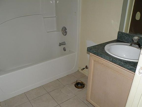 4th image of 1049 W Hancock Dr