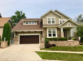 4226 W Willow Way, Milwaukee, WI 53221