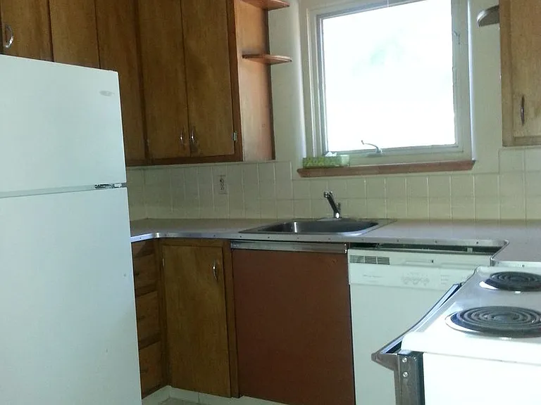 630 S Washington Ave — Photo 2