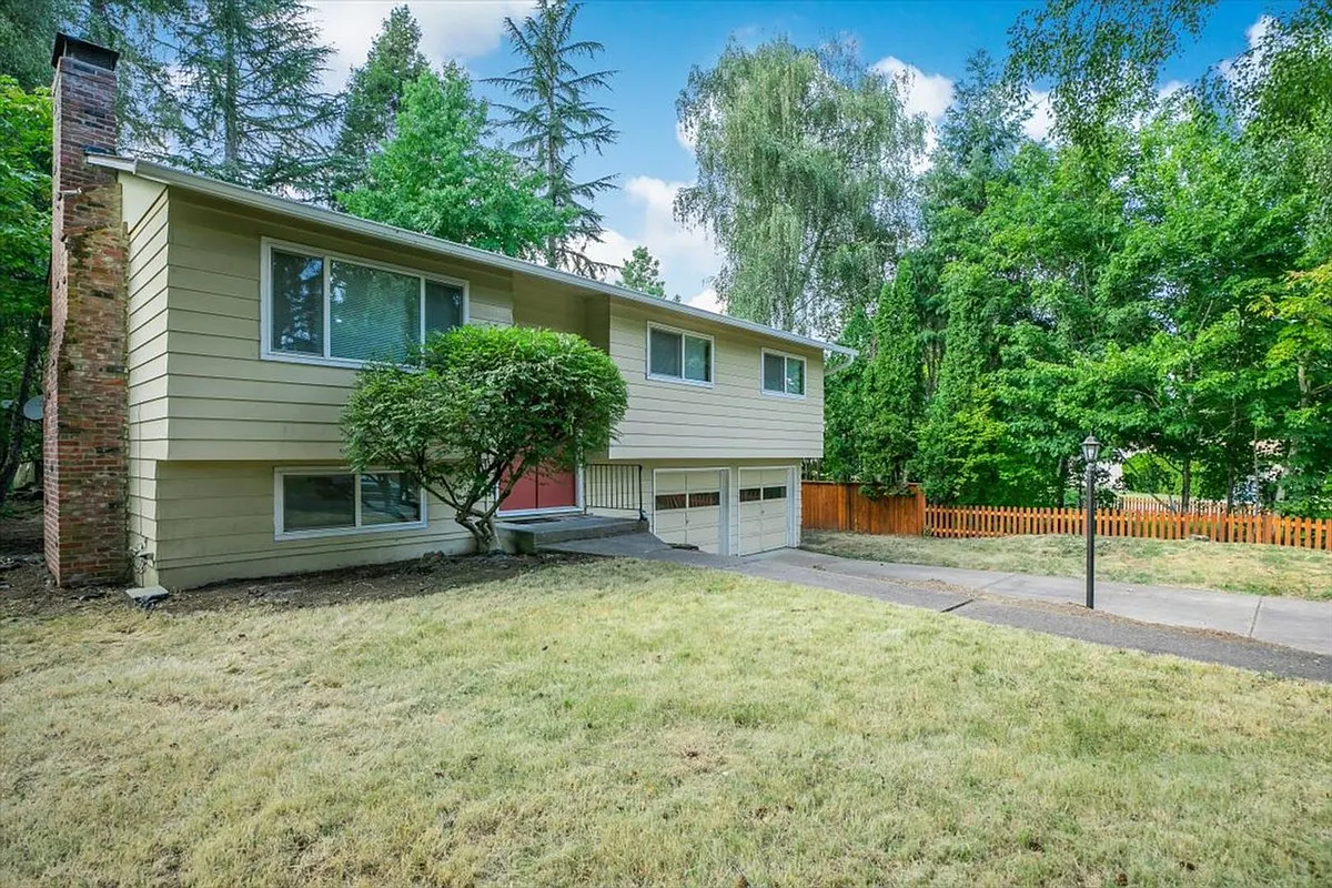 Photo 2 of 27 - 12575 SW Brookside Ave - Tigard, OR Building Photo - 12575 SW Brookside Ave
