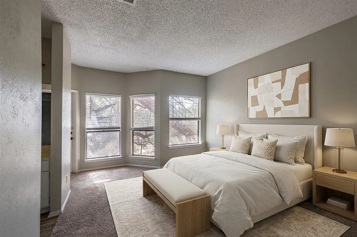 Building Photo - 5305 Indio Cv #B
