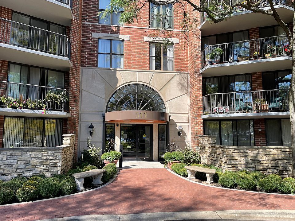 511 Aurora Ave Naperville, IL Zillow Apartments for Rent in Naperville