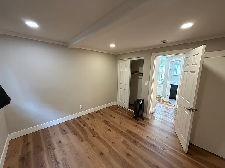 2221 Tacoma Ave #A — Photo 8
