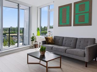 1401 Hunter St #405, North Vancouver, BC V7J0E2