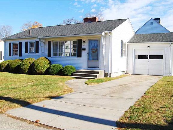 2nd image of 39 Weeden Ave