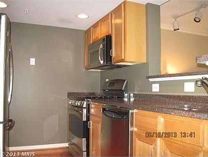 4th image of 2220 Fairfax Dr APT 301