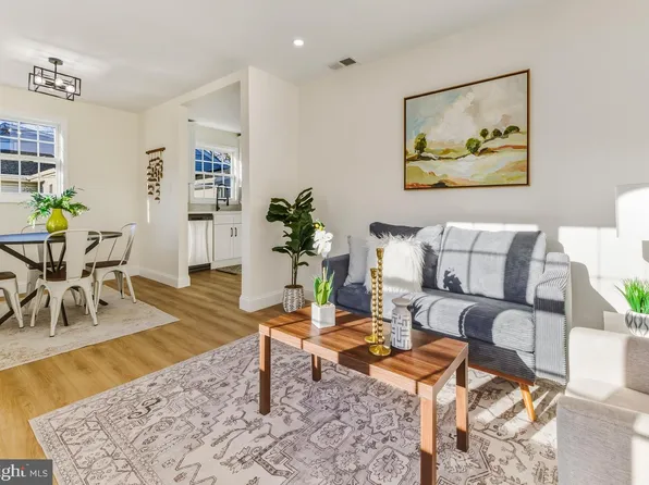 234 Lowell Ave, Mount Ephraim, NJ 08059