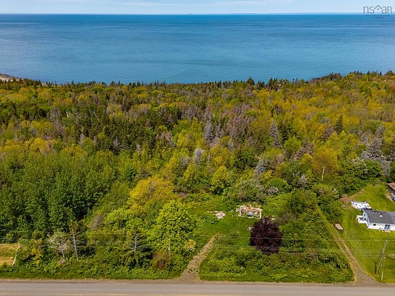5th image of 3021 Shore Rd W