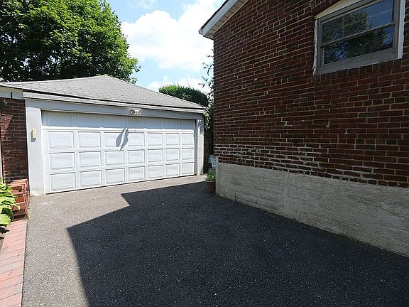 5th image of 115 Canterbury Gate