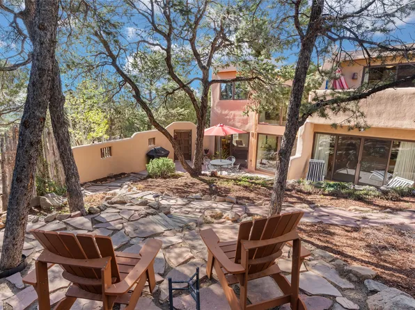 2116 Paseo Ponderosa, Santa Fe, NM 87501