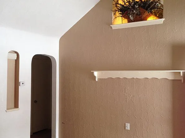 6614 Orchard Ave, Parma, OH 44129