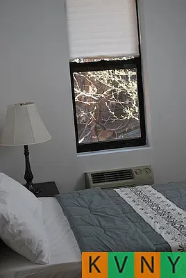 Rented by KVNY Soho | media 30