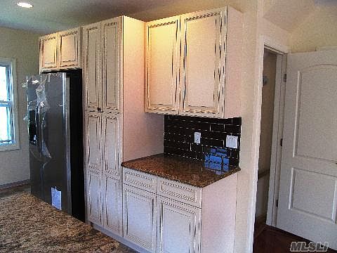 5th image of 47 Stewart St