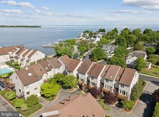 15 Chesapeake Lndg, Annapolis, MD 21403