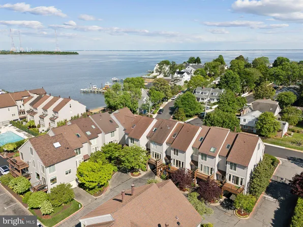 15 Chesapeake Lndg, Annapolis, MD 21403