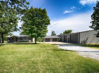 22307 E 947th Rd, Vian, OK 74962