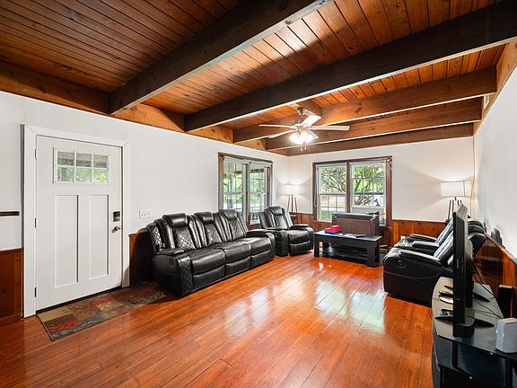 2nd image of 101 S Wright Ave