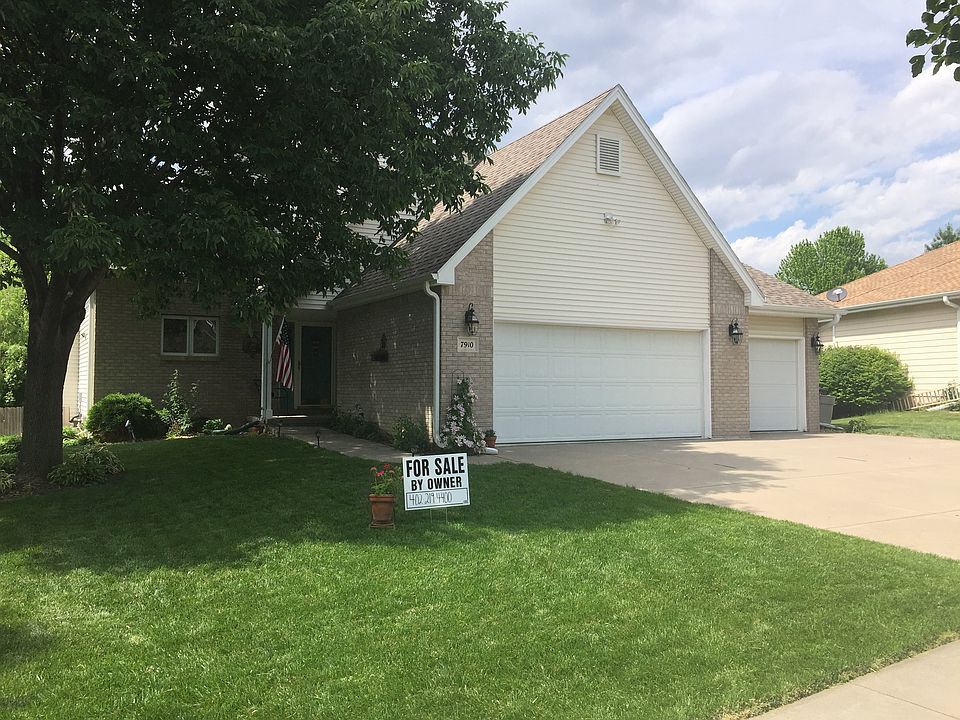 1st image of 7910 Waterford Cir