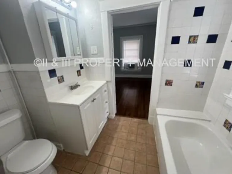 219 W 37th St #2E — Photo 9