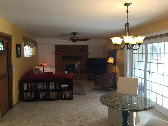 5th image of 1017 E Echo Ln