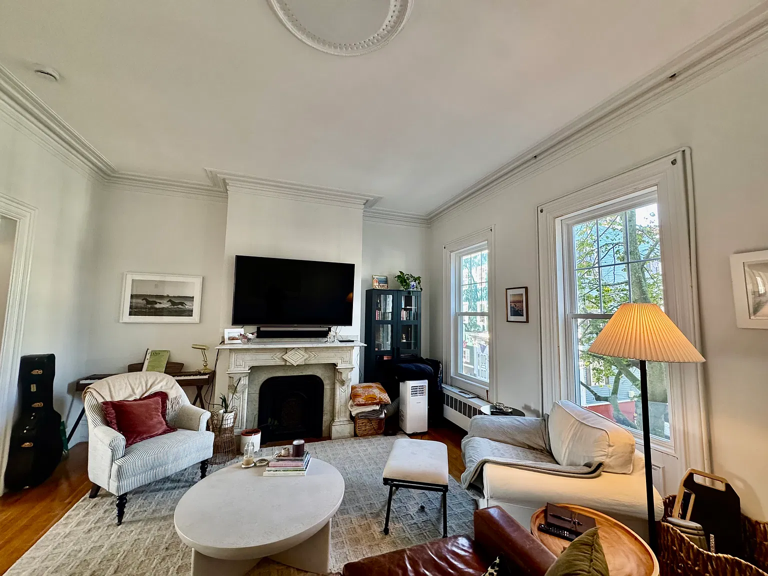 2 bed, 1.5 bath, 1100 sqft, $3,900 — Photo 2