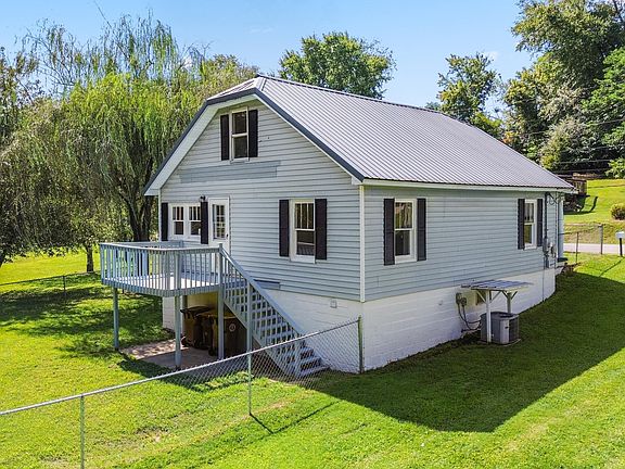 3rd image of 311 White St
