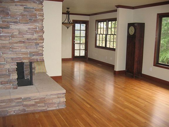 Hardwoods upper level