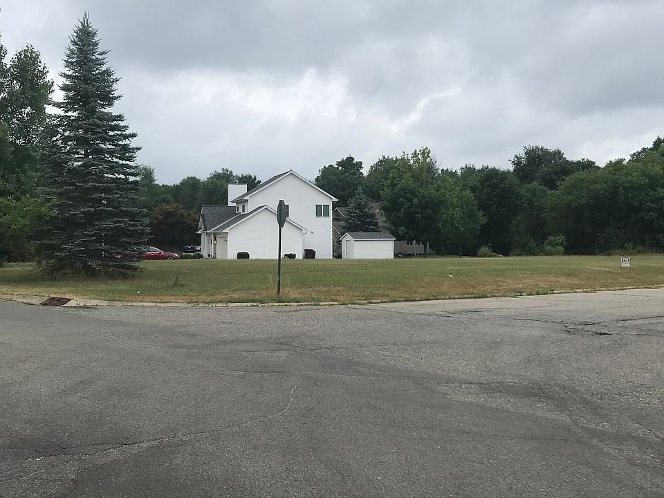 2nd image of 4000 Gatewood Dr #18