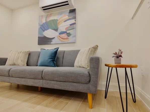 921 S Carolina Ave SE #Basement, Washington, DC 20003