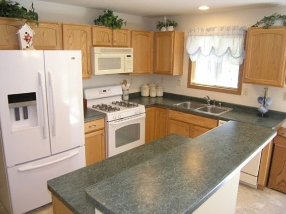 3rd image of 478 Saint Andrews Trl