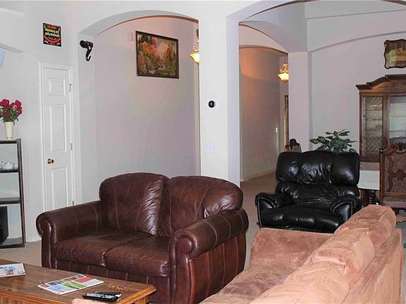 3rd image of 609 Abbeyglen Castle Dr