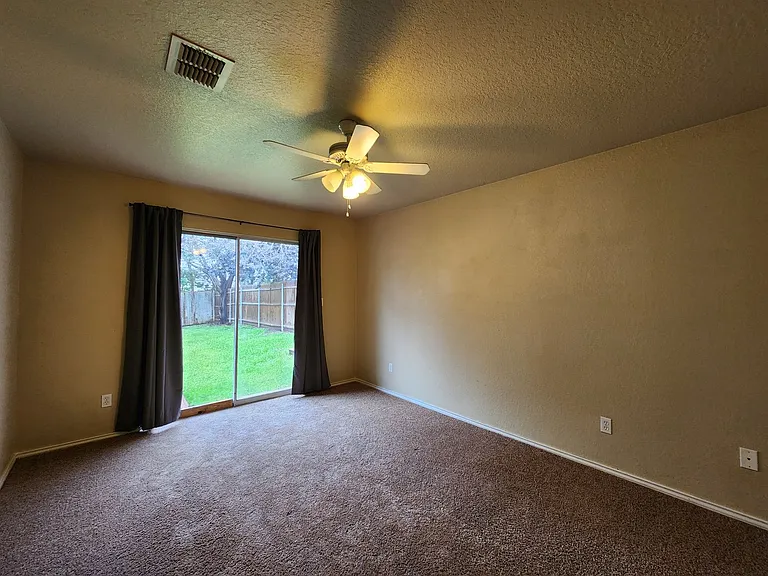 1013 Misty Acres Dr — Photo 14