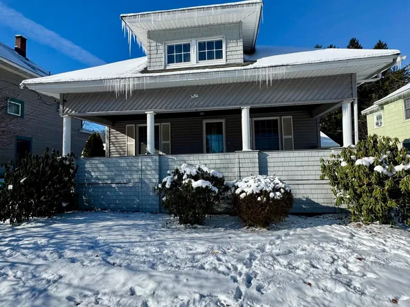 135 Center St, Waymart, PA 18472