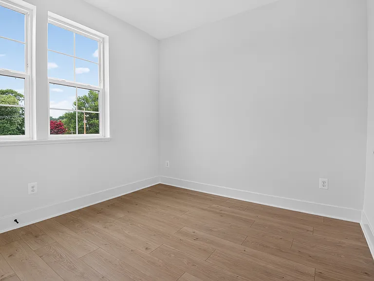 5017 Dulcet Dr — Photo 48