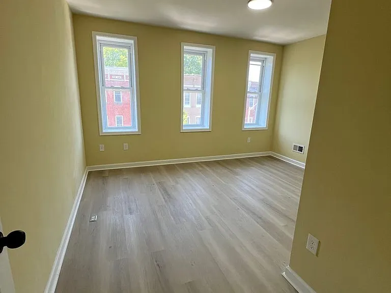 1725 Druid Hill Ave — Photo 22