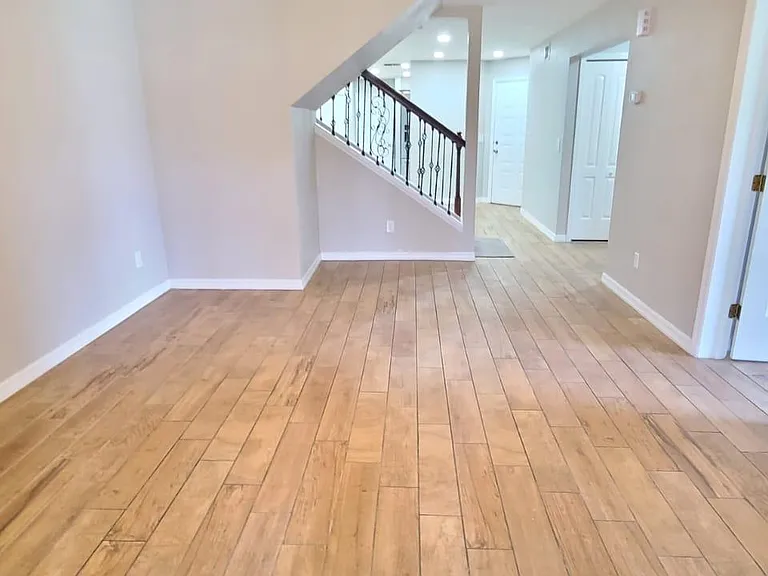 816 Brimfield Ct — Photo 17