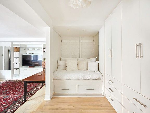 2nd image of 225 E 74th St APT 1G