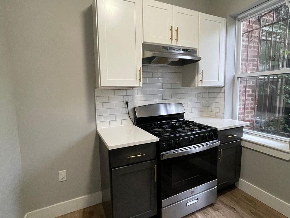 1st image of 700 Chancellor Ave #305