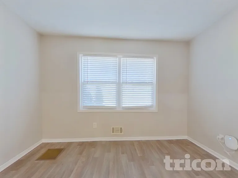 485 Valley Creek Rd SW — Photo 2