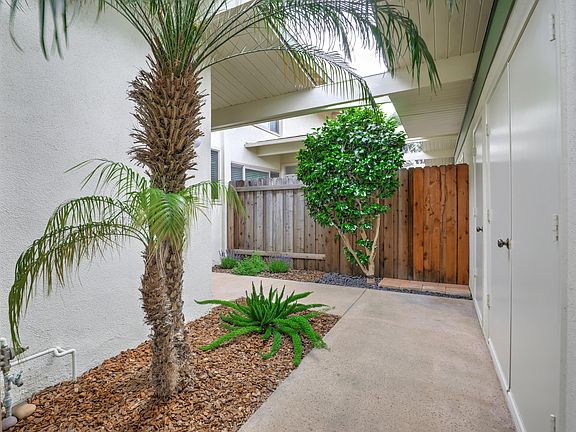 3rd image of 5006 Ponderosa Way