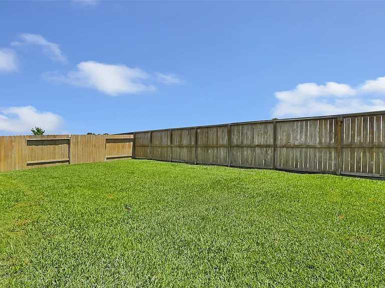 21407 Rustic Elm Dr — Photo 19