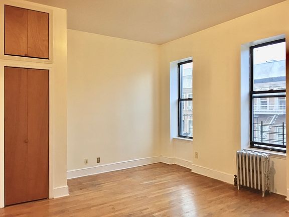 4th image of 140 W 112th St #4
